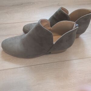 Soda Olive Ankle Booties